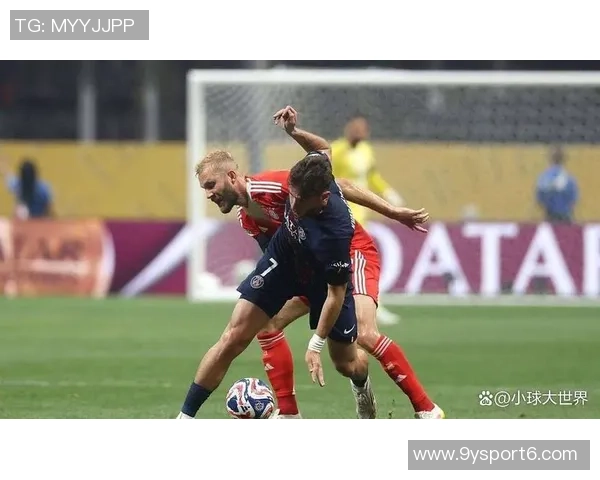 拜仁训练人数不足仅四名一线队员参与三名为门将情况堪忧