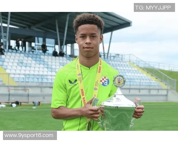 阿森纳欲引进19岁边锋迪奥曼德曼联巴黎也在密切关注 阿森纳欲引进19岁边锋迪奥曼德曼联巴黎也在密切关注